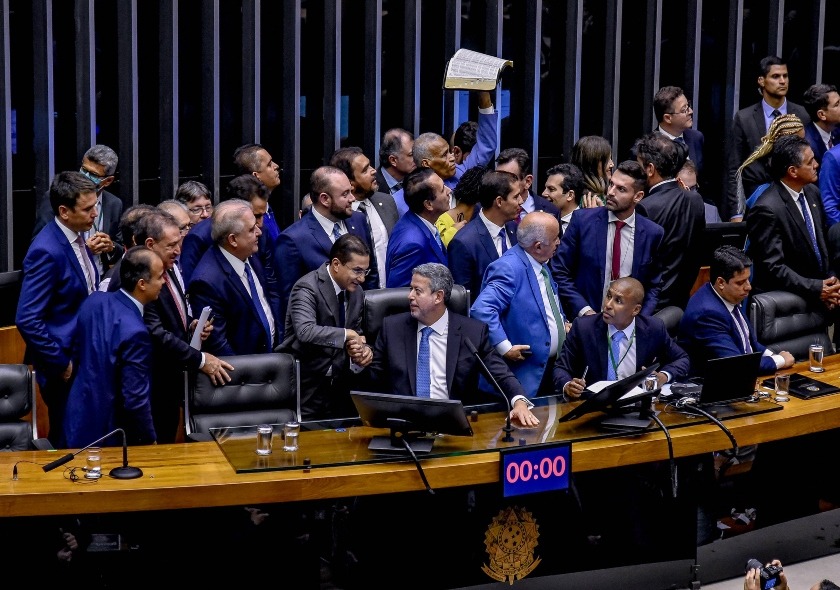 Câmara aprova urgência de marco legal dos seguros privados